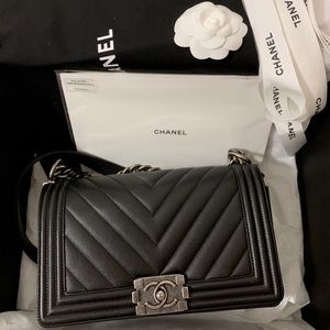 ❌ SOLD Chanel Old Medium Boy Black Caviar RHW